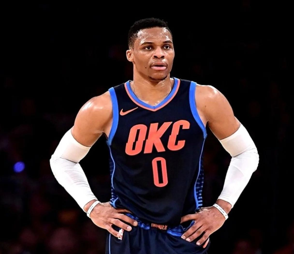 今夜体能课后，犹他爵士绝杀压哨备战足总杯，目标明确，身体对抗强度拉满的简单介绍